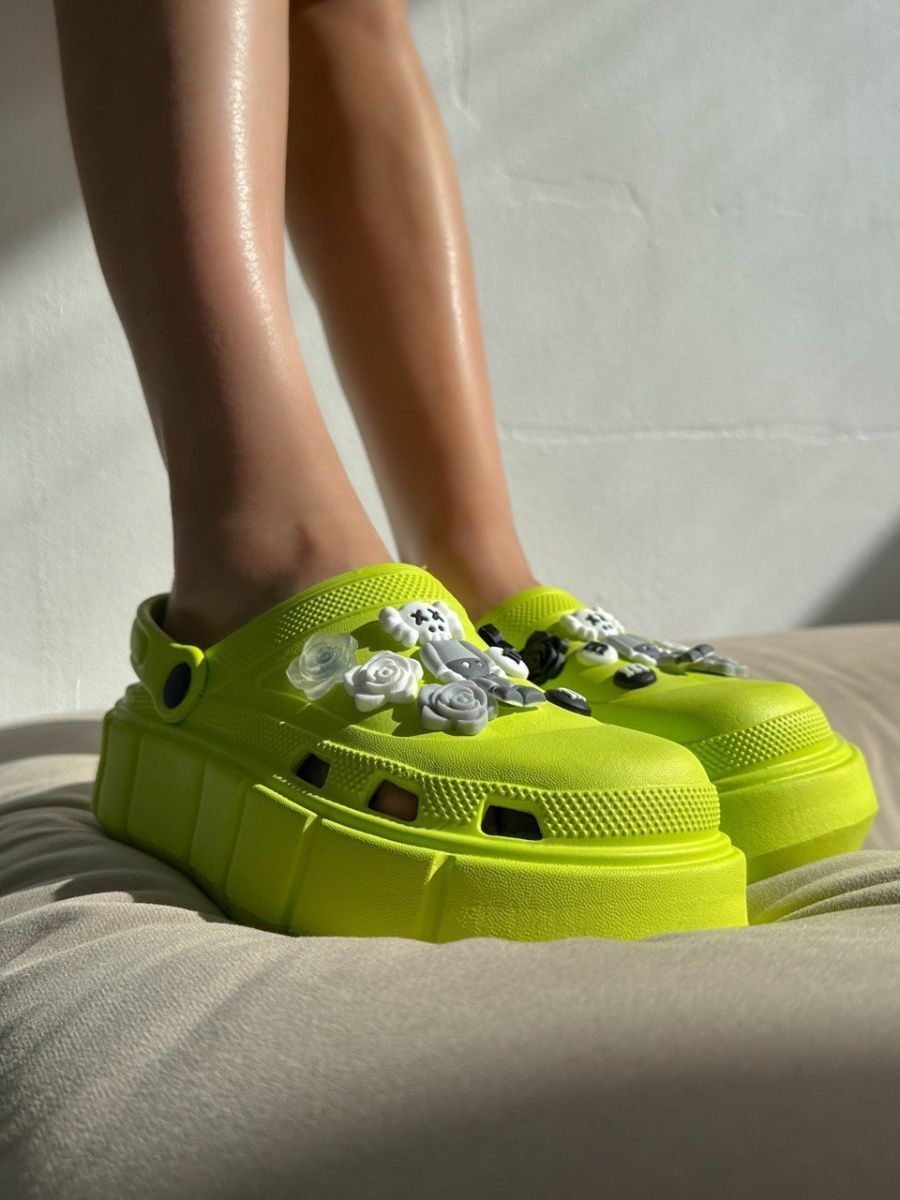 Platform Foam Clogs with Ventilatio