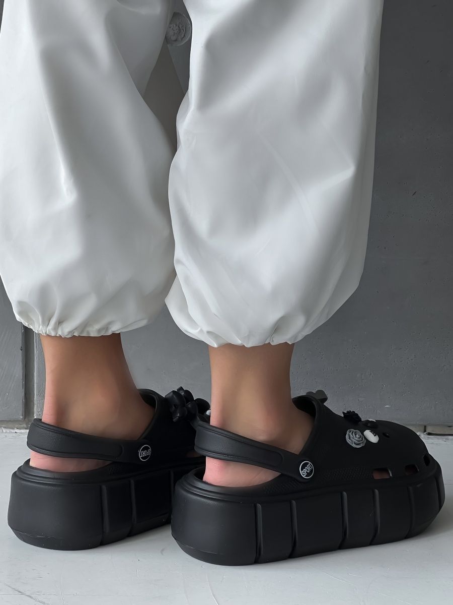 Platform Foam Clogs with Ventilatio
