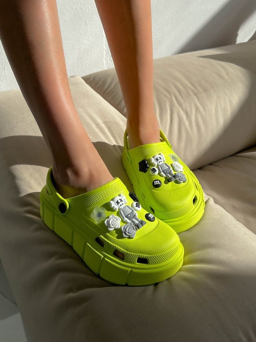 Platform Foam Clogs with Ventilatio