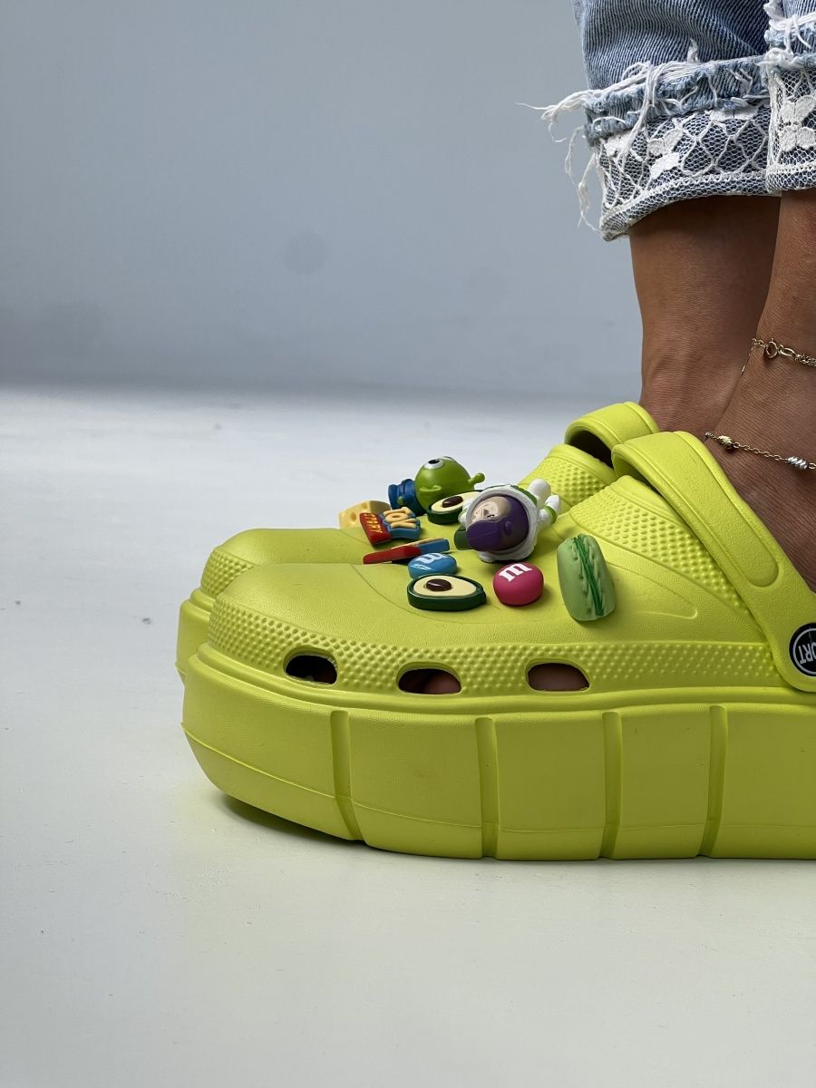 Platform Foam Clogs with Ventilatio