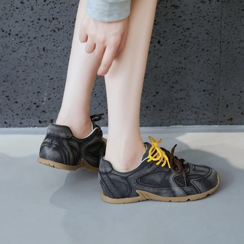 Women's Retro Genuine Leather Sneakers with Velvet Lining