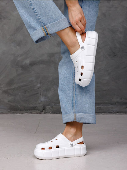 Platform Foam Clogs with Ventilatio