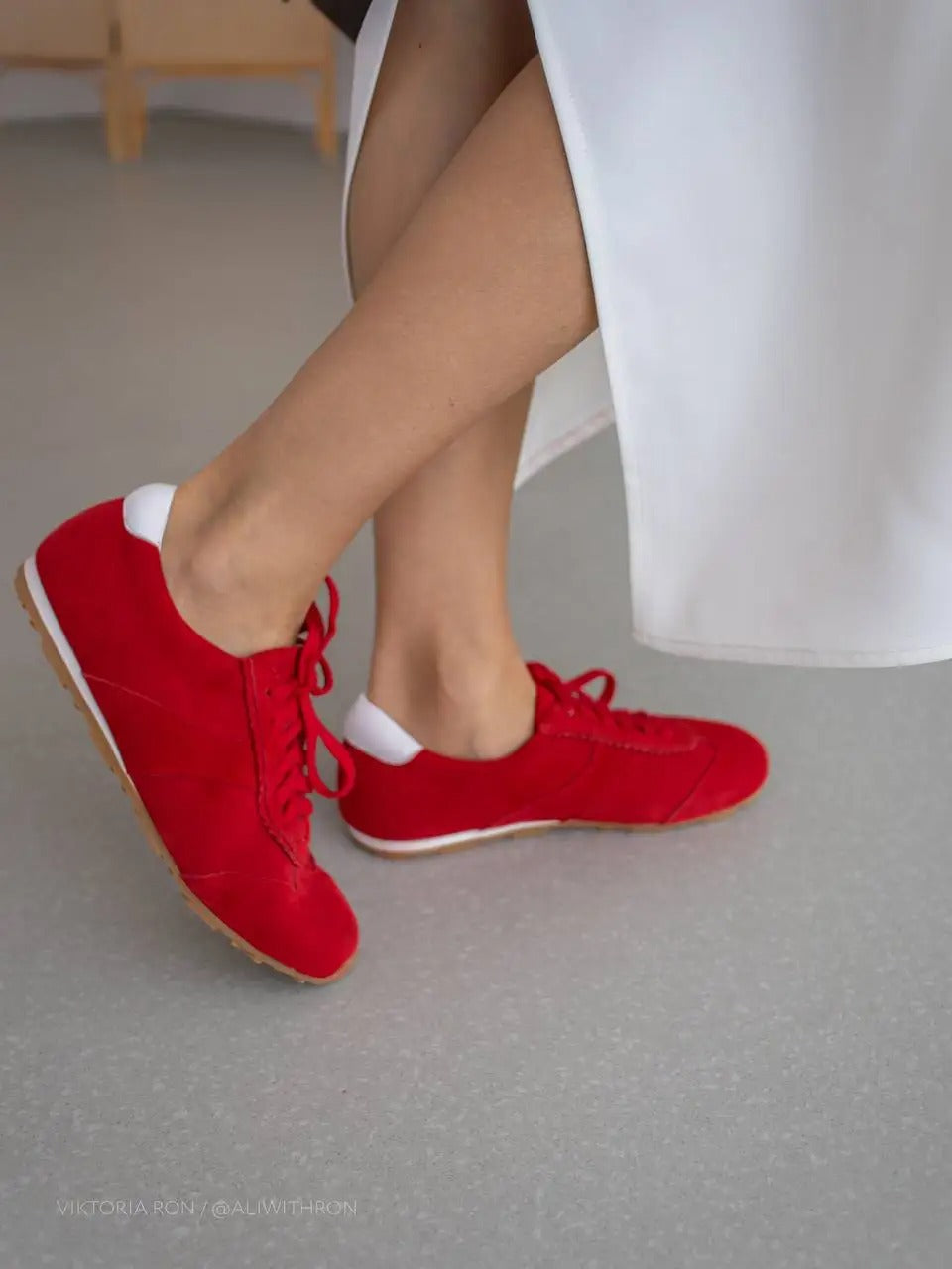 Sneakers Women's Suede Retro with White Heel Detail